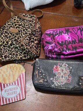 Lot Of 5 Two Make Up Bags 1 Wallet And 2 Change Purses.